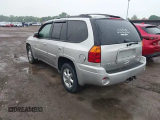 2004 GMC Envoy SLT z VIN 1GKDT13S742130352, wystawiony jako IAAI lot #42355072 z przebiegiem 170 355 mil mil oraz . Historia ofert i sprzedaży dostępna na DreamBid. Obrazek 3.