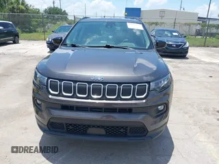 2022 Jeep Compass Latitude with VIN 3C4NJCBB4NT137245, listed as a IAAI auction lot 42356177 with 95,577 mi miles and . Bid and sale history available at DreamBid. Image 12.