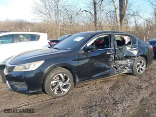 2016 Honda Accord Sedan LX with VIN 1HGCR2F36GA005354, listed as a IAAI auction lot 41823297 with 112,000 mi miles. Bid and sale history available at carsss.com. Image 6.