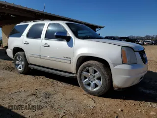 2011 GMC Yukon SLT with VIN 1GKS1CE06BR284107, listed as a Copart auction lot 43546945 with 240,582 mi miles and Salvage Title. Bid and sale history available at carsss.com. Image 4.
