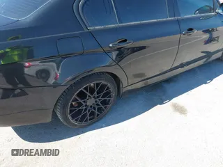 2007 BMW 3 Series 328xi с VIN WBAVC93567K032567, выставлен на аукционе IAAI как лот 42335514 с пробегом Не указан миль и . История ставок и продаж доступна на DreamBid. Изображение 6.