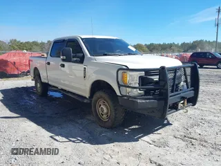 2017 Ford Super Duty F-250 SRW Lariat with VIN 1FT7W2B62HEE48815, listed as a IAAI auction lot 41736818 with 214,379 mi miles. Bid and sale history available at carsss.com. Image 1.