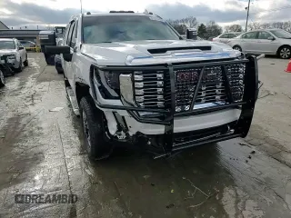2024 GMC Sierra 2500HD Denali z VIN 1GT49RE74RF395604, wystawiony jako Copart lot #41529455 z przebiegiem 16 545 mil mil oraz Szkoda całkowita • Salvage title. Historia ofert i sprzedaży dostępna na DreamBid. Obrazek 14.
