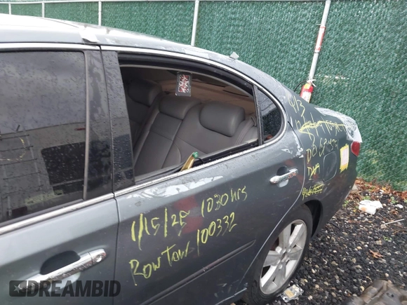 2005 Lexus ES 330 with VIN JTHBA30G355117746, listed as a IAAI auction lot 41963607 with Not Provided miles. Bid and sale history available at carsss.com. Image 6.