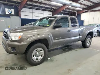 2014 Toyota Tacoma with VIN 5TFUX4EN7EX029292, listed as a Copart auction lot 56625335 with 200,656 mi miles and Clean title. Bid and sale history available at DreamBid. Image 1.