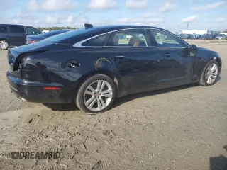 2016 Jaguar XJ Portfolio with VIN SAJWJ2GDXG8W03143, listed as a Copart auction lot 86467114 with 42,923 mi miles and Salvage title. Bid and sale history available at DreamBid. Image 3.