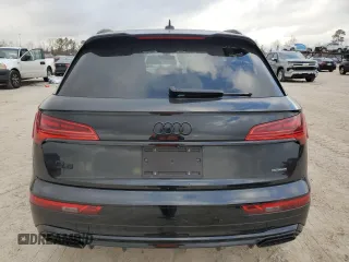 2024 Audi Q5 S line Premium Plus with VIN WA1EAAFY3R2100028, listed as a Copart auction lot 44045955 with 7,885 mi miles and Salvage Title. Bid and sale history available at carsss.com. Image 6.