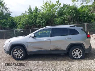 2017 Jeep Cherokee Latitude с VIN 1C4PJMCB5HW574778, выставлен на аукционе IAAI как лот 42331697 с пробегом 208 487 миль миль и . История ставок и продаж доступна на DreamBid. Изображение 14.