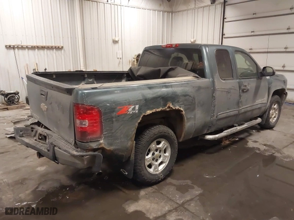2009 Chevrolet Silverado 1500 LT with VIN 1GCEK29099Z286552, listed as a IAAI auction lot 41645344 with 253,177 mi miles. Bid and sale history available at carsss.com. Image 4.