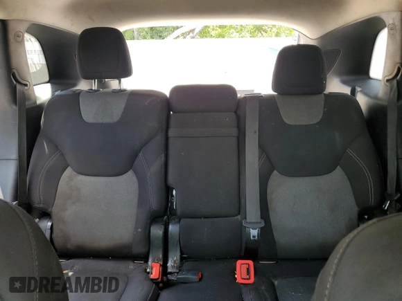 2018 Jeep Cherokee Latitude z VIN 1C4PJLCB9JD587366, wystawiony jako Copart lot #62137485 z przebiegiem 126 069 mil mil oraz Szkoda całkowita • Salvage title. Historia ofert i sprzedaży dostępna na DreamBid. Obrazek 10.