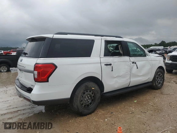 2024 Ford Expedition Max XLT with VIN 1FMJK1H8XREB02917, listed as a Copart auction lot 51924285 with 2,632 mi miles and Salvage Title. Bid and sale history available at DreamBid. Image 3.