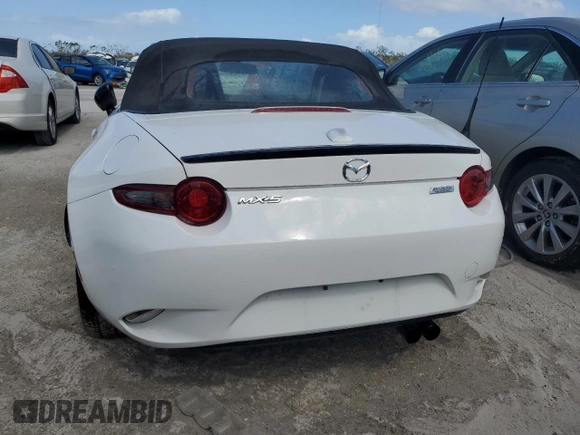 2017 Mazda MX-5 Miata Club z VIN JM1NDAC73H0124123, wystawiony jako Copart lot #76392804 z przebiegiem 19 535 mil mil oraz Nie do naprawy • Non repairable. Historia ofert i sprzedaży dostępna na DreamBid. Obrazek 6.