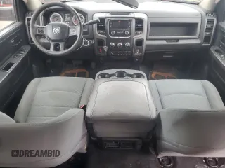 2017 Ram 2500 Tradesman z VIN 3C6UR5CJ6HG581799, wystawiony jako Copart lot #53799814 z przebiegiem 120 471 mil mil oraz Szkoda całkowita • Salvage title. Historia ofert i sprzedaży dostępna na DreamBid. Obrazek 8.