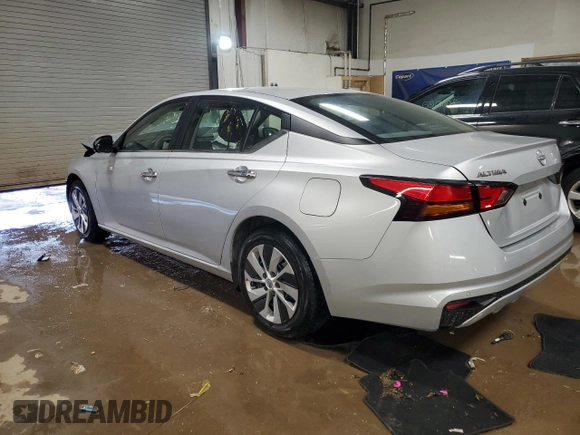 2023 Nissan Altima S with VIN 1N4BL4BV2PN323999, listed as a Copart auction lot 52350635 with 62,699 mi miles and Salvage Title. Bid and sale history available at carsss.com. Image 2.