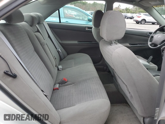 2005 Toyota Camry STD z VIN 4T1BE32K15U979470, wystawiony jako Copart lot #53519575 z przebiegiem 120 213 mil mil oraz Szkoda całkowita • Salvage title. Historia ofert i sprzedaży dostępna na DreamBid. Obrazek 10.
