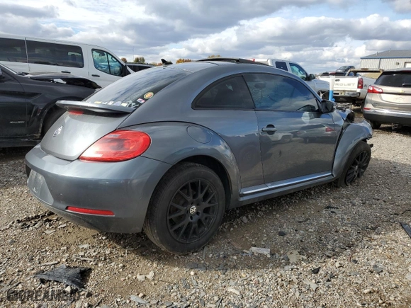 2012 Volkswagen Beetle 2.5L with VIN 3VWJX7AT9CM643253, listed as a Copart auction lot 75491364 with 0 mi miles and Clean Title. Bid and sale history available at carsss.com. Image 3.