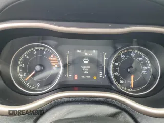 2017 Jeep Cherokee Latitude z VIN 1C4PJMCS6HW656227, wystawiony jako Copart lot #56210775 z przebiegiem 98 770 mil mil oraz Szkoda całkowita • Salvage title. Historia ofert i sprzedaży dostępna na DreamBid. Obrazek 9.