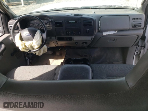 2005 Ford F-250 XL with VIN 1FTSW21535EC49075, listed as a Copart auction lot 49804265 with 31,506 mi miles and Salvage title. Bid and sale history available at DreamBid. Image 8.