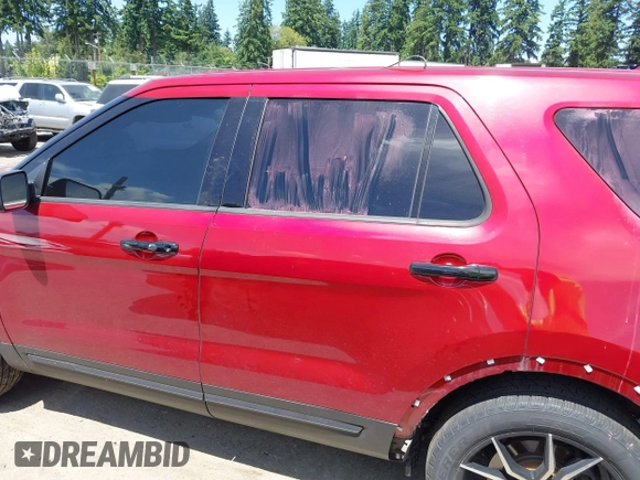 2017 Ford Explorer Platinum с VIN 1FM5K8HT4HGC55987, выставлен на аукционе IAAI как лот 42464244 с пробегом 136 571 миль миль и . История ставок и продаж доступна на DreamBid. Изображение 15.