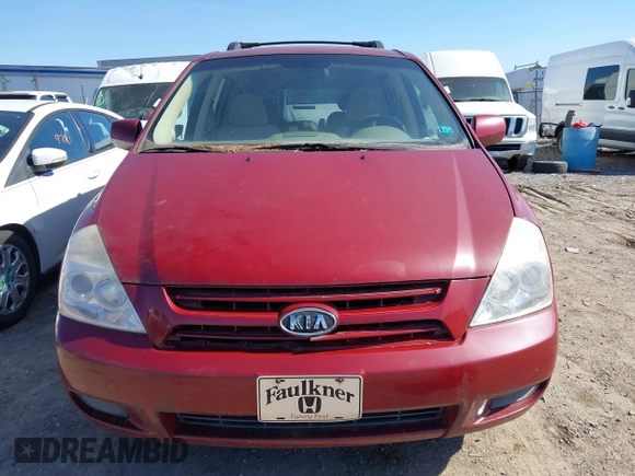 2008 Kia Sedona LX with VIN KNDMB233586245771, listed as a IAAI auction lot 41779801 with 141,157 mi miles. Bid and sale history available at carsss.com. Image 6.