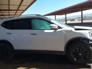 2016 Nissan Rogue SV with VIN KNMAT2MV0GP709770, listed as a IAAI auction lot 41676460 with 116,497 mi miles. Bid and sale history available at carsss.com. Image 13.