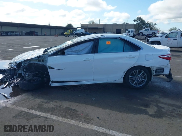 2015 Toyota Camry XLE z VIN 4T1BF1FK7FU110031, wystawiony jako IAAI lot #41906811 z przebiegiem Nie podano mil oraz . Historia ofert i sprzedaży dostępna na DreamBid. Obrazek 15.