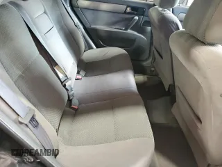 2008 Suzuki Forenza z VIN KL5JD56Z98K859749, wystawiony jako Copart lot #77630514 z przebiegiem 202 609 mil mil oraz Szkody całkowita. Historia ofert i sprzedaży dostępna na DreamBid. Obrazek 10.