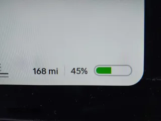 2023 Rivian R1T Adventure z VIN 7FCTGBAA9PN027894, wystawiony jako IAAI lot #42061339 z przebiegiem 5047 mil mil oraz . Historia ofert i sprzedaży dostępna na DreamBid. Obrazek 17.