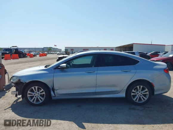 2015 Chrysler 200 Limited с VIN 1C3CCCAB7FN729327, выставлен на аукционе IAAI как лот 41985048 с пробегом 194 667 миль миль и . История ставок и продаж доступна на DreamBid. Изображение 15.