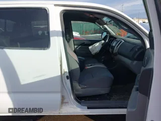 2014 Toyota Tacoma with VIN 3TMLU4ENXEM134872, listed as a IAAI auction lot 41303669 with 167,548 mi miles. Bid and sale history available at carsss.com. Image 5.