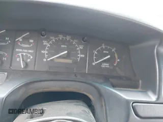 1996 Ford F-250 z VIN 1FTHX26F8TEB61614, wystawiony jako IAAI lot #42255763 z przebiegiem Nie podano mil oraz . Historia ofert i sprzedaży dostępna na DreamBid. Obrazek 7.
