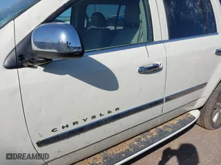 2008 Chrysler Aspen Limited with VIN 1A8HX582X8F150801, listed as a IAAI auction lot 41995303 with 272,950 mi miles. Bid and sale history available at carsss.com. Image 12.