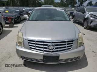 2008 Cadillac DTS 1SD z VIN 1G6KD57Y88U128497, wystawiony jako Copart lot #58138165 z przebiegiem 137 765 mil mil oraz Tytuł czysty. Historia ofert i sprzedaży dostępna na DreamBid. Obrazek 5.