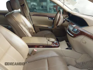 2007 Mercedes-Benz S 550 with VIN WDDNG71X77A090036, listed as a IAAI auction lot 42117580 with 137,160 mi miles and . Bid and sale history available at carsss.com. Image 5.