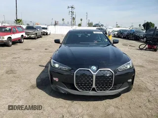 2024 BMW i4 eDrive35 z VIN WBY43AW07RFR78946, wystawiony jako Copart lot #49297505 z przebiegiem 14 176 mil mil oraz Szkody całkowita. Historia ofert i sprzedaży dostępna na DreamBid. Obrazek 10.