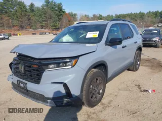 2024 Honda Pilot TrailSport with VIN 5FNYG1H62RB018754, listed as a IAAI auction lot 40769098 with 12,064 mi miles. Bid and sale history available at carsss.com. Image 17.