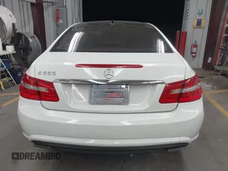 2011 Mercedes-Benz E-Class E 550 with VIN WDDKJ7CB1BF085612, listed as a IAAI auction lot 41925770 with 90,254 mi miles. Bid and sale history available at carsss.com. Image 17.