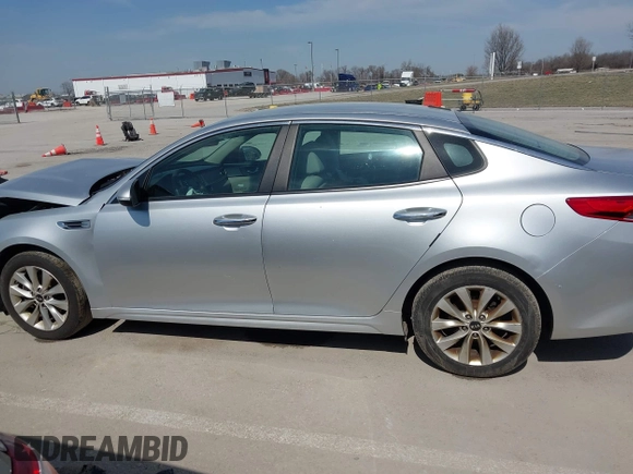 2016 Kia Optima LX with VIN 5XXGT4L32GG009150, listed as a IAAI auction lot 41761139 with 114,081 mi miles. Bid and sale history available at carsss.com. Image 14.
