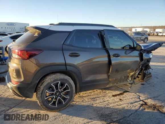 2022 Chevrolet TrailBlazer ACTIV with VIN KL79MVSL7NB068529, listed as a Copart auction lot 88884325 with 82,427 mi miles and Salvage Title. Bid and sale history available at carsss.com. Image 3.