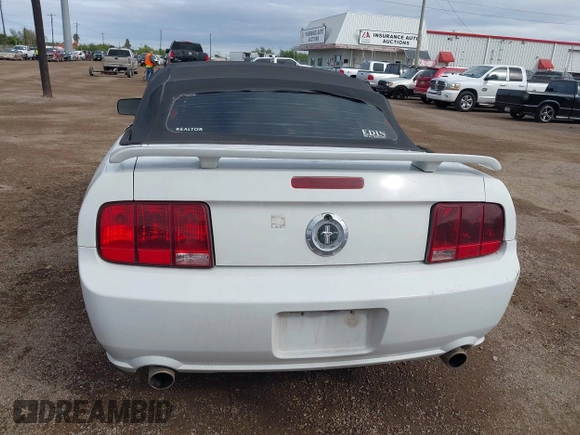 2007 Ford Mustang Deluxe with VIN 1ZVFT84N675266543, listed as a IAAI auction lot 41106799 with 132,127 mi miles and . Bid and sale history available at carsss.com. Image 17.