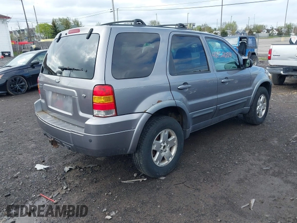 2007 Ford Escape Limited with VIN 1FMCU94167KA76261, listed as a IAAI auction lot 42152654 with 139,019 mi miles. Bid and sale history available at carsss.com. Image 4.