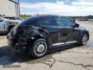 2012 Volkswagen Beetle 2.5L w/Sun PZEV with VIN 3VWJP7AT8CM617162, listed as a Copart auction lot 70059824 with 132,360 mi miles and Salvage Title. Bid and sale history available at carsss.com. Image 3.