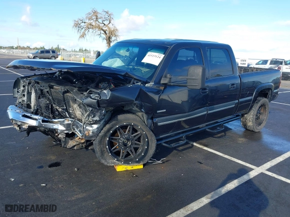 2003 Chevrolet Silverado 2500HD LS with VIN 1GCHK23193F225757, listed as a IAAI auction lot 41523124 with 281,755 mi miles. Bid and sale history available at carsss.com. Image 17.