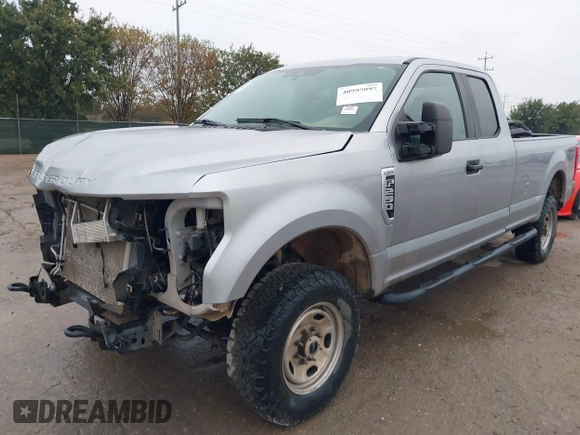 2021 Ford Super Duty F-250 SRW XL with VIN 1FT7X2B63MED59598, listed as a IAAI auction lot 40995097 with 61,047 mi miles. Bid and sale history available at carsss.com. Image 2.