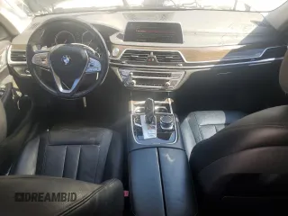 2019 BMW 7 Series 740i с VIN WBA7E2C50KB216552, выставлен на аукционе Copart как лот 56991985 с пробегом 121 140 миль миль и Чистый • Clean title. История ставок и продаж доступна на DreamBid. Изображение 8.
