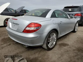 2008 Mercedes-Benz SLK 350 z VIN WDBWK56FX8F181256, wystawiony jako Copart lot #76898704 z przebiegiem Nie podano mil oraz Szkoda całkowita • Salvage title. Historia ofert i sprzedaży dostępna na DreamBid. Obrazek 3.