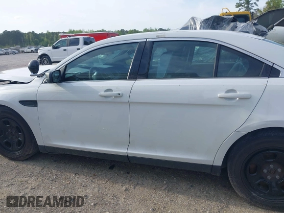 2018 Ford Police Interceptor with VIN 1FAHP2MK1JG107272, listed as a IAAI auction lot 41908229 with 100,969 mi miles and . Bid and sale history available at DreamBid. Image 14.