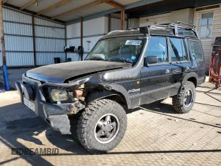 1993 Land Rover Defender with VIN SALLJGMF3LA075660, listed as a Copart auction lot 67360884 with 198,872 mi miles and Salvage title. Bid and sale history available at DreamBid. Image 1.
