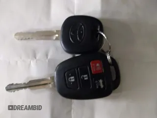2016 Toyota Corolla L z VIN 5YFBURHE1GP441833, wystawiony jako IAAI lot #41857006 z przebiegiem 179 899 mil mil oraz . Historia ofert i sprzedaży dostępna na DreamBid. Obrazek 11.