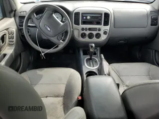 2007 Ford Escape XLT with VIN 1FMYU03187KB60049, listed as a Copart auction lot 74588994 with Not Provided miles and Non Repairable. Bid and sale history available at carsss.com. Image 8.